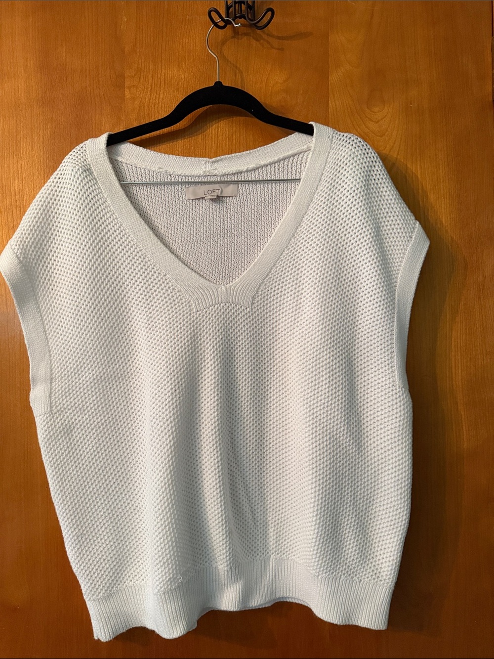 LOFT White Textured V-Neck Sweater Vest
